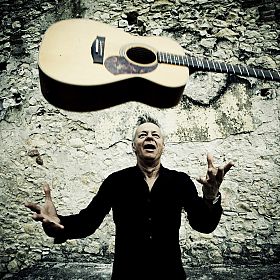 Tommy Emmanuel + very special guest Andy McKee